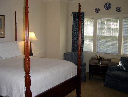 Carriage House Inn Ейкен Екстер'єр фото
